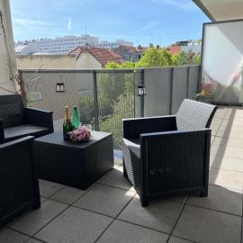Havre paisible pres de Paris - Terrasse vue jardin avec oiseaux, parking double portail et ascenseur direct, Metro 13 a 6 min a pied