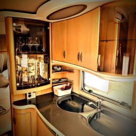 Charming Mobile Home Retreat in Ebbs, Austria - Tranquil Escape, hotel in Ebbs