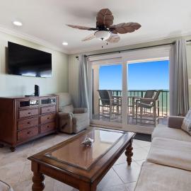Waves & Views | Beach Condo w/ Balcony + Pool, hotel di Myrtle Beach