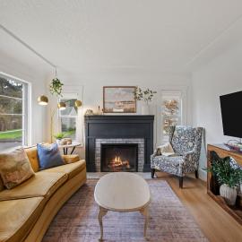 Camas Getaway Near Downtown Big Windows, Hotel in Camas