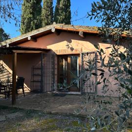 Cottage Etrusco & Casetta Olivera, hotel em Ravi