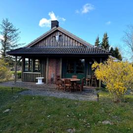 Wooden Western Lodge Tiny Haus, hotel v destinácii Brekendorf