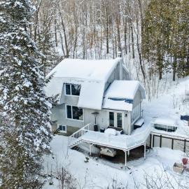 Beautiful Chalet Magog, hotel en Austin