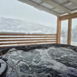 Molden Sky - takterrasse med egen jacuzzi!, hotel Lusterben