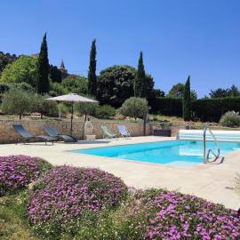 Gîte individuel avec piscine 2 adultes et 1 bébé