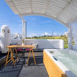 Jaccuzzi Romantic Suite in Firostefani,sea view!