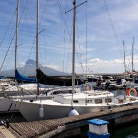 Taurus II - a floating experience, Hotel in Horta