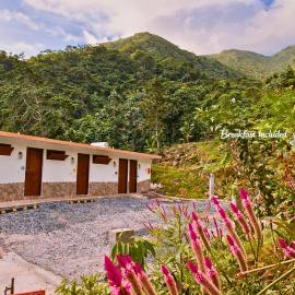 Finca Ki' - Eco Farm Stay Bed & Breakfast - El Yunque Region, hotel di Naguabo