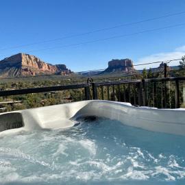 Perfect Couples Getaway Private Hot Tub Panoramic Red Rock Views, hotel in Sedona