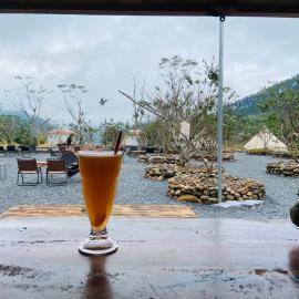 Huỷ, hotel i Bản Lưu