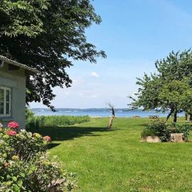 6 person holiday home in Broager