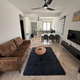 KH Homestay, hotel u gradu Kampong Batu Lapan
