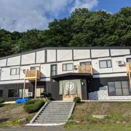 ALL SEASON RESORT Tokachi Shintoku Onsen Wabi، فندق في Shintoku