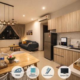 Luxury 2BR Rooftop Infinity Pool 8 Pax airport usm, отель в городе Байан-Лепас