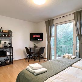 Modern, Gemütlich mit WLAN, TV، فندق في Essen