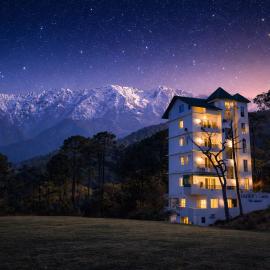 Hotel Saheb's Castle - Best Mountain View & Jacuzzi Suites, McLeodganj