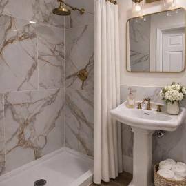 Sullivan Heritage 1847 - Queen Room Private Bathroom in A Private Home, hotel in Boston