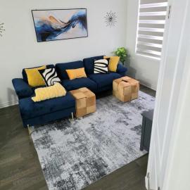 Radiant Brantford 3-Bedroom Home with Dedicated Office Space, khách sạn ở Brantford