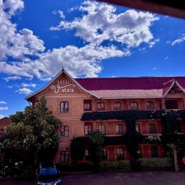 Hotel VATOLA, hotel u gradu Antsirabe