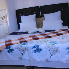 Inspan Home & Lodge
