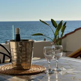 ATTICO Vista Mare - UN LETTO IDEALE, Hotel in Sperlonga