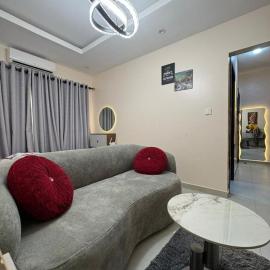 Pinecourt Luxury Apartment, hotel a Ikate
