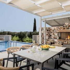 Amore Villa, 4 bedrooms & Private pool, by ZanteWize, hotel in Alykes
