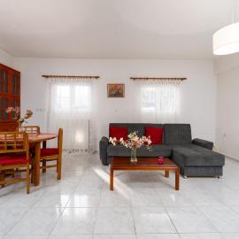 Sainis Rooms 5 - Cozy Apartment for Four People with Full Kitchen