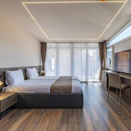 Four Side Hotel