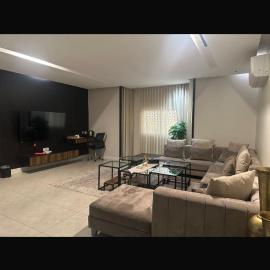 ستديو فاخر بجاكوزي, hotell sihtkohas Az Zāhir