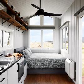 Hounds Run Tiny House - Grampians Vineyard Stay, Hotel in Great Western