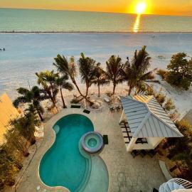 Beautiful Beachfront Home - Fort Myers Beach