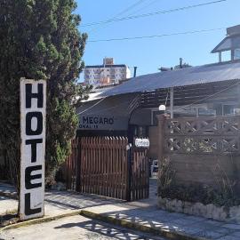 Hostel Megaró, hotel a Santa Teresita