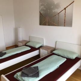 Schönefeld 11- near BER for 4 guests & not far to Tesla