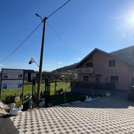 Apartman Demirovic、Orašacのホテル
