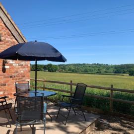 3 or 4 Bed 2 Bath Cosy Rural Barn Conversion-Parking