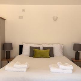 Converted Barn, One Bedroom Studio with Optional Hot Tub