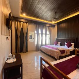 Ayodhya에 위치한 호텔 Chhaya Niketan Home Stay