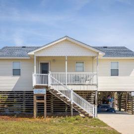 Modern 3rd Row Cottage Hot Tub and Pet Friendly