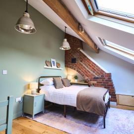 Stylish 2BR Home, Central Hebden Bridge Escape, Boho House, hotel in Hebden Bridge