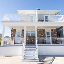 Crest 2 Coastal Stay, 1st fl, AC, KB, Free Parking