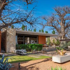 Casa del Toro Luxury Ranch, hotel u gradu Nguékokh