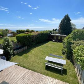 Hot Tub & Cinema Cabin - Family Home Torquay