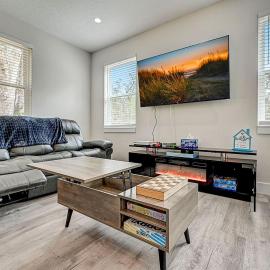 1mi to Downtown! 3BR6BedsScreenroom,Deck,Firepit, хотел в Сент Августин