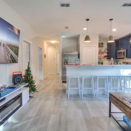 Close to downtown, 3BR,6Beds,Movies, Ping Pong,Fun