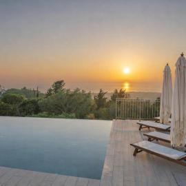 Hellosummer Boutique suites,near fiscardo!, hotel in Andipáta Erísou