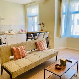 Appartement moderne,5pers,accès facile au centre,Berchem Brussels, hotell i Bryssel