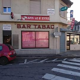 Chambre Confort 4 personnes, hotel in Toul