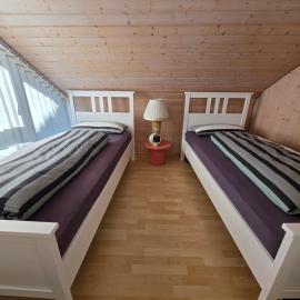 Doppelzimmer mit WC im Flur, kein Bad, keine dusche