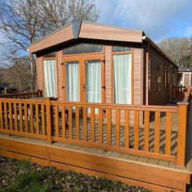Family-friendly Pet-friendly Lodge at St Ives Holiday Village, hotelli kohteessa St Ives